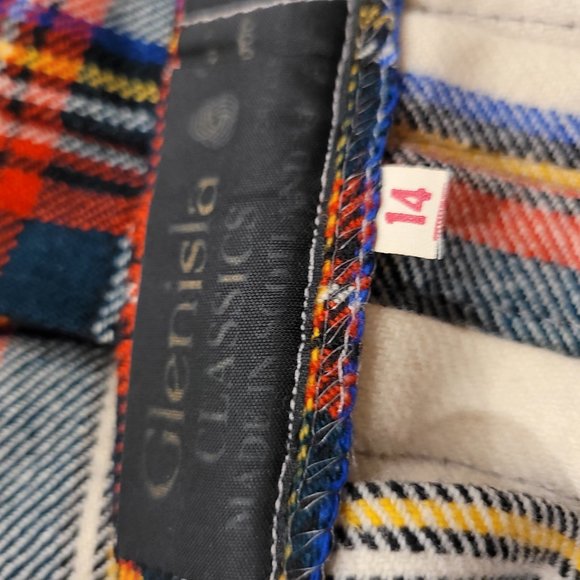 Glenisla Pleated Wool Wrap Skirt - Vintage - Picture 3 of 3